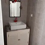 Maison En Pierre Village Calme - Cour Fermée, Parking Et Wifi Gratuit, Idéale Famille Сasa de vacaciones *