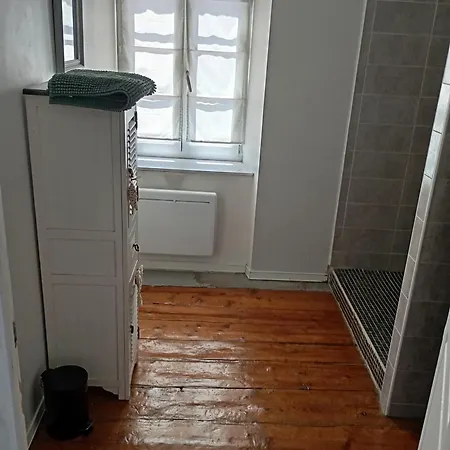 Maison En Pierre Village Calme - Cour Fermee, Parking Et Wifi Gratuit, Ideale Famille *