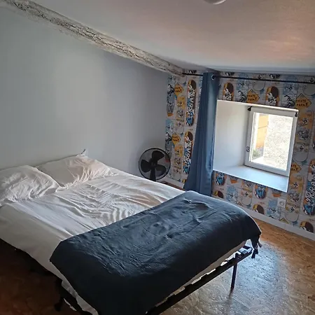 Maison En Pierre Village Calme - Cour Fermee, Parking Et Wifi Gratuit, Ideale Famille *